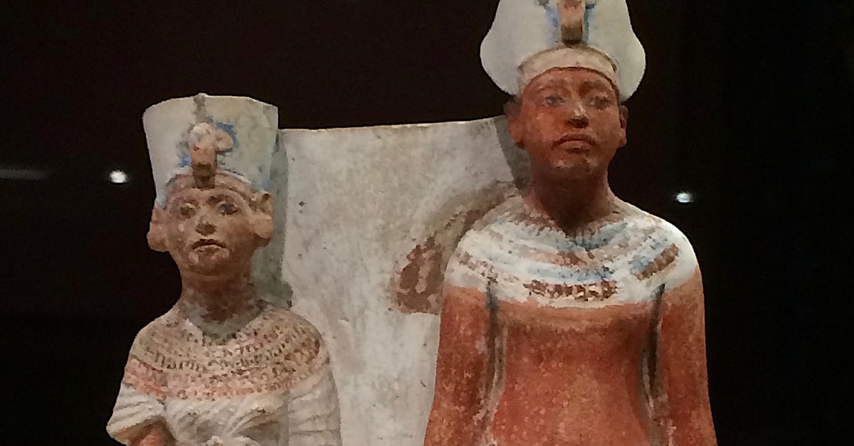 Akhenaten And Nefertiti Illustration World History Encyclopedia 