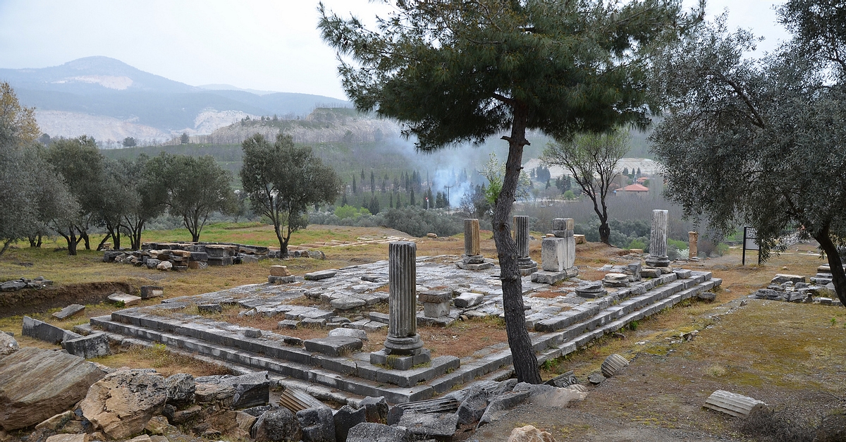 Peripteral Temple at Stratonicea (Illustration) World History