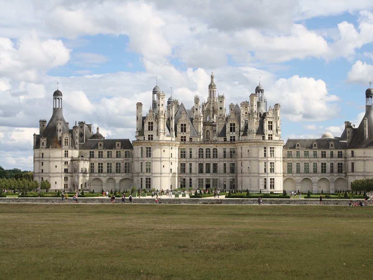 chambord-castle-facade