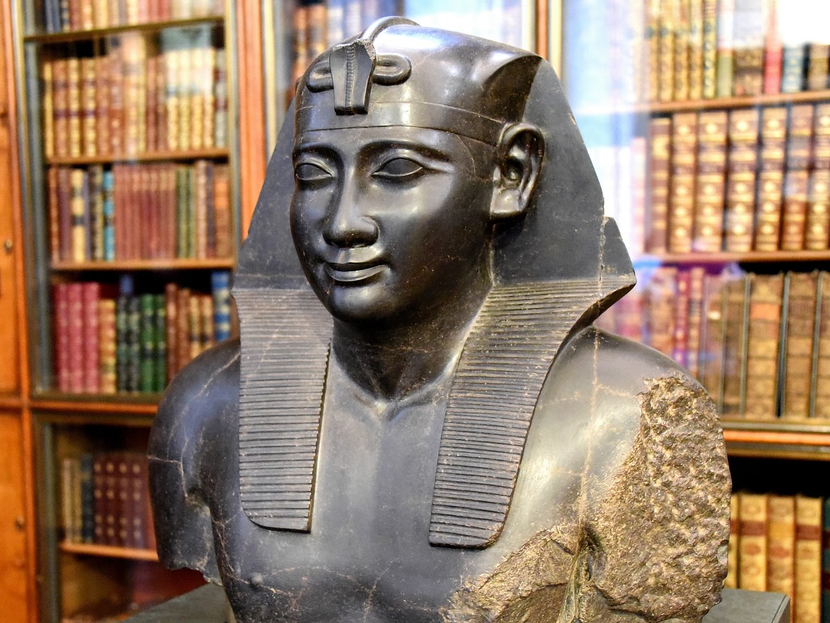 Ptolemy Soter's Strategy: Becoming Pharaoh And A God Of Egypt