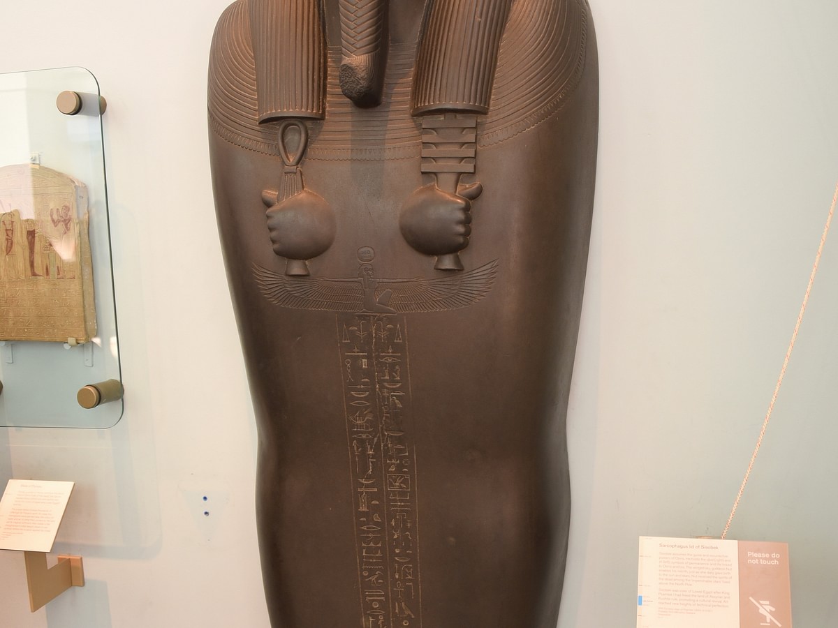 Sarcophagus Lid of Sisobek - World History Encyclopedia