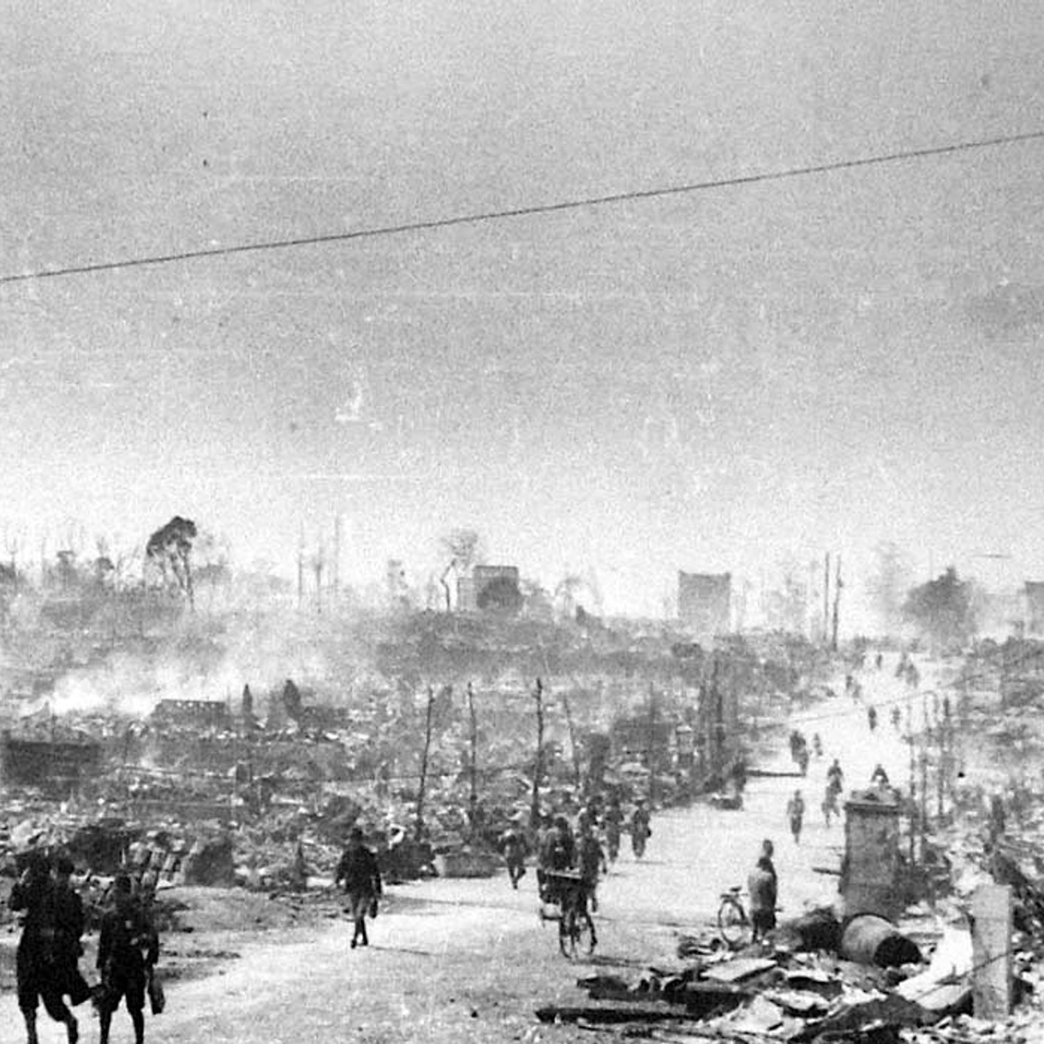 Tokyo, 1945: The Night the Sky Became a Furnace