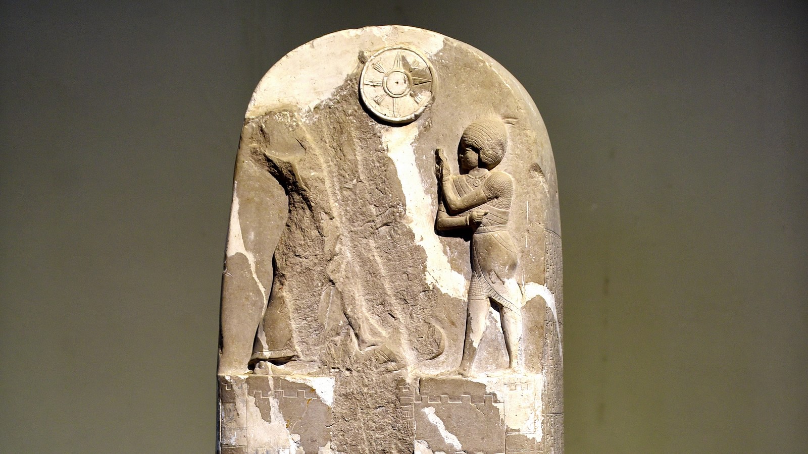 Eshnunna Statue 紀元前2500年王の像 10751.jpg