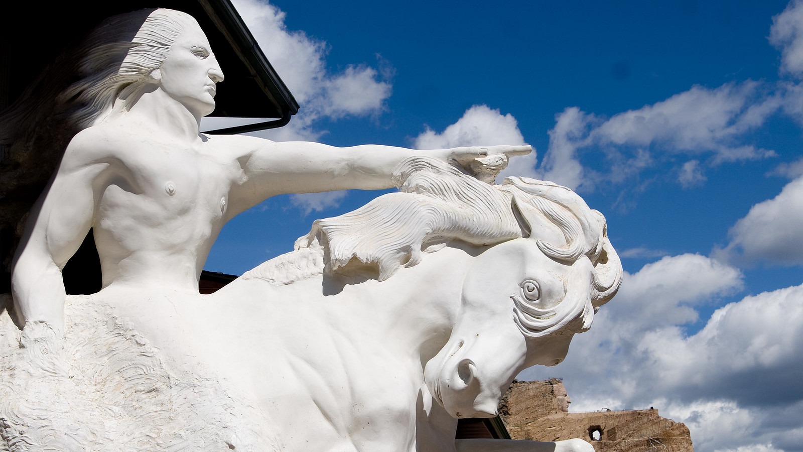 WHITE✧HORSEのオルゴナイト♥ふーかさま♥専用です Crazy Horse Sculpture - World History Encyclopedia