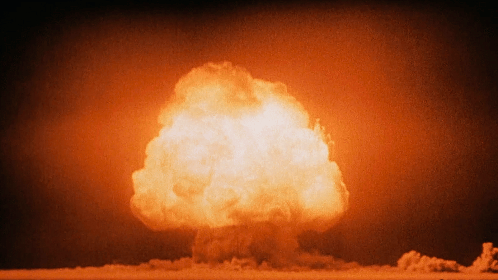 Manhattan Project: How the Atomic Bomb Was Built - World History