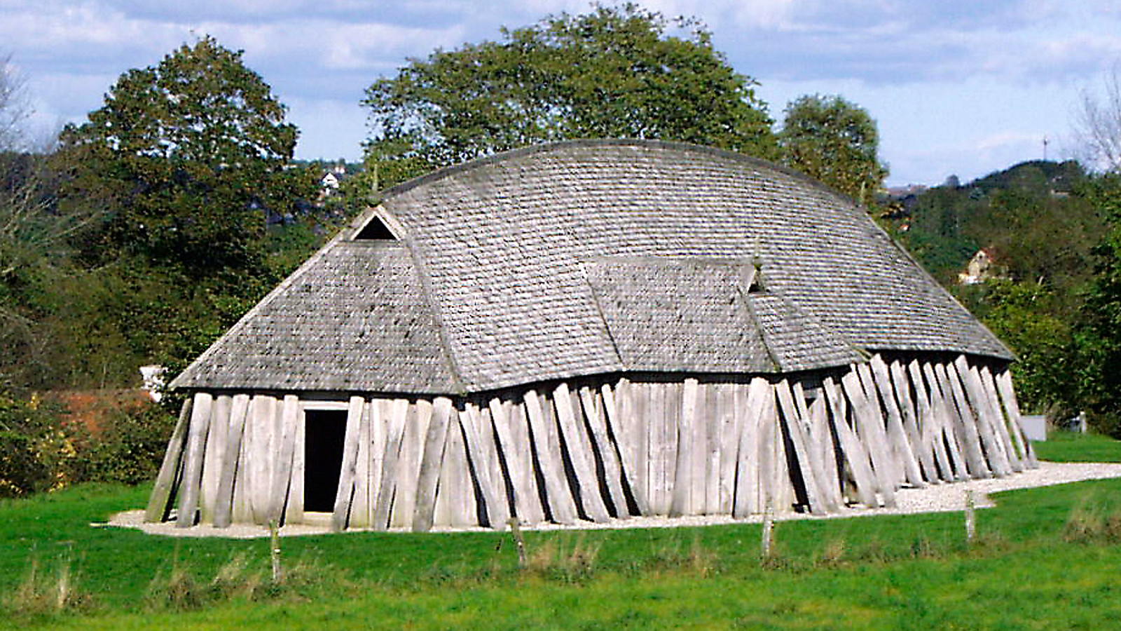 Reconstructed Longhouse or Mead Hall - World History Encyclopedia