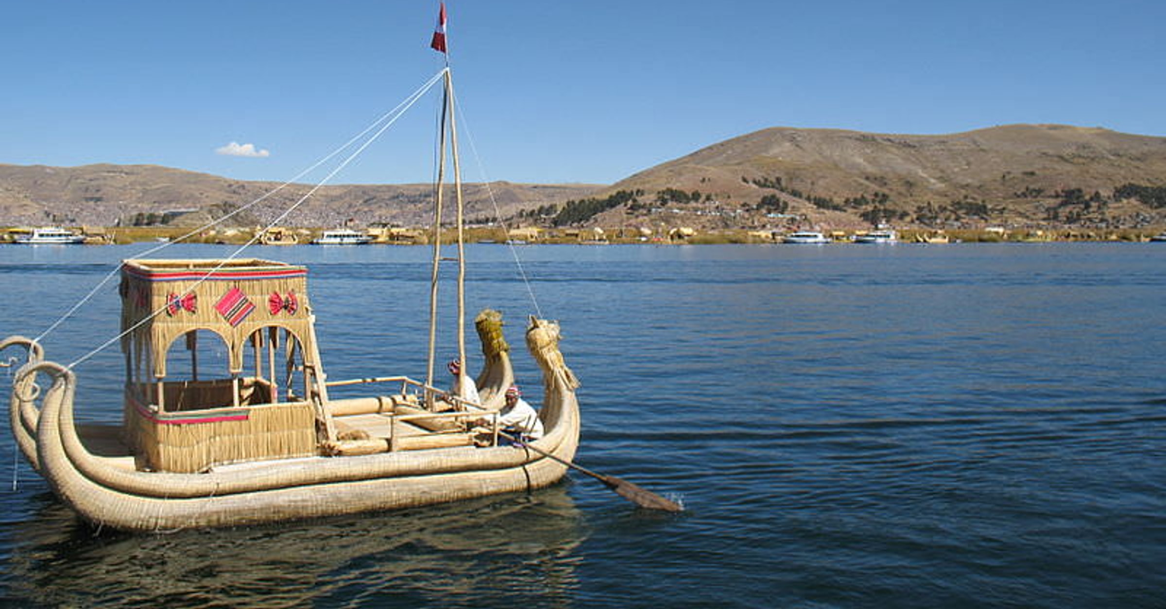 Rare Turkey Color Raft Traditional Reed Raft, Lake Titicaca - World History Encyclopedia