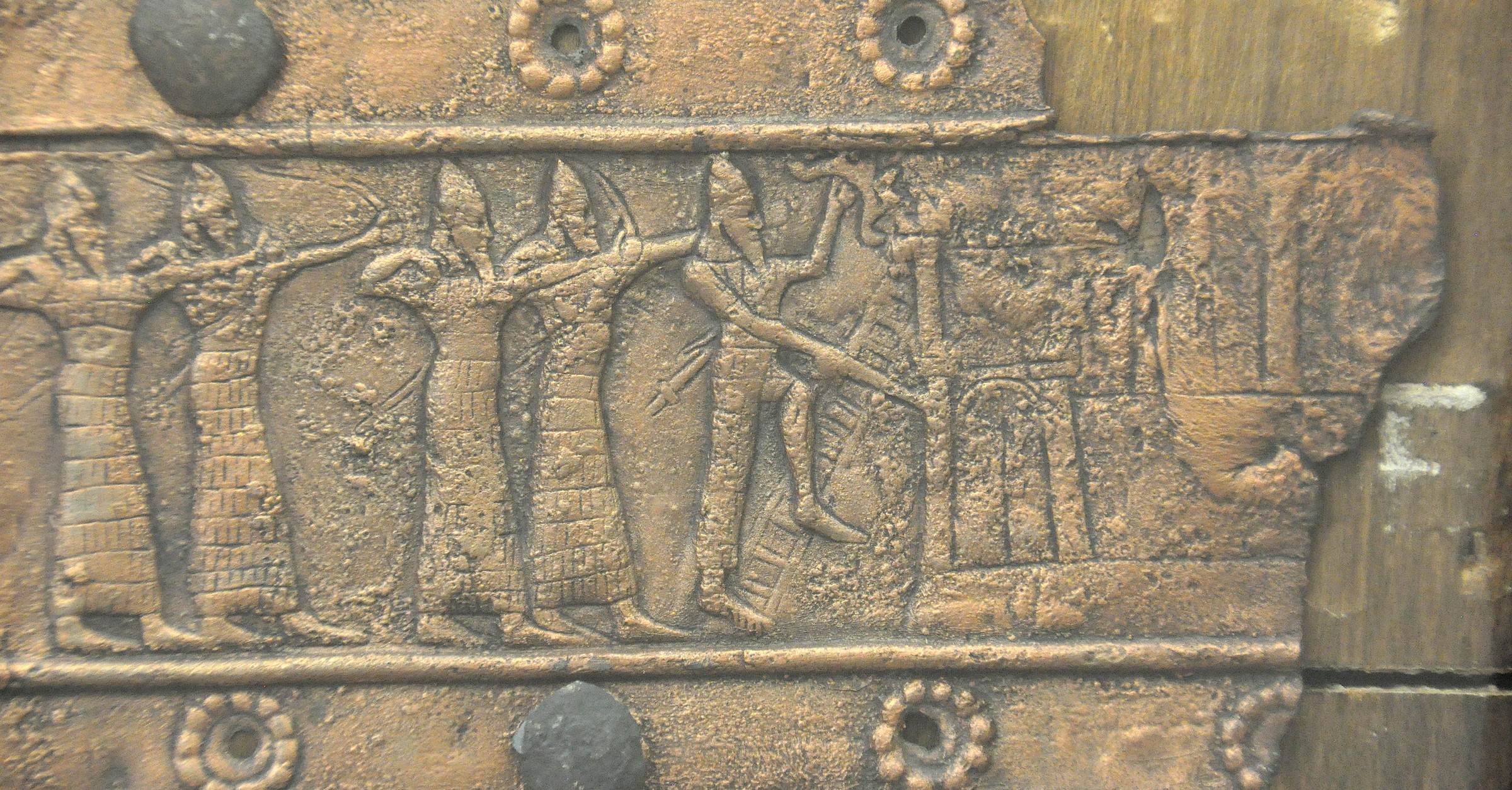 Siege Scene from Balawat Gate - World History Encyclopedia