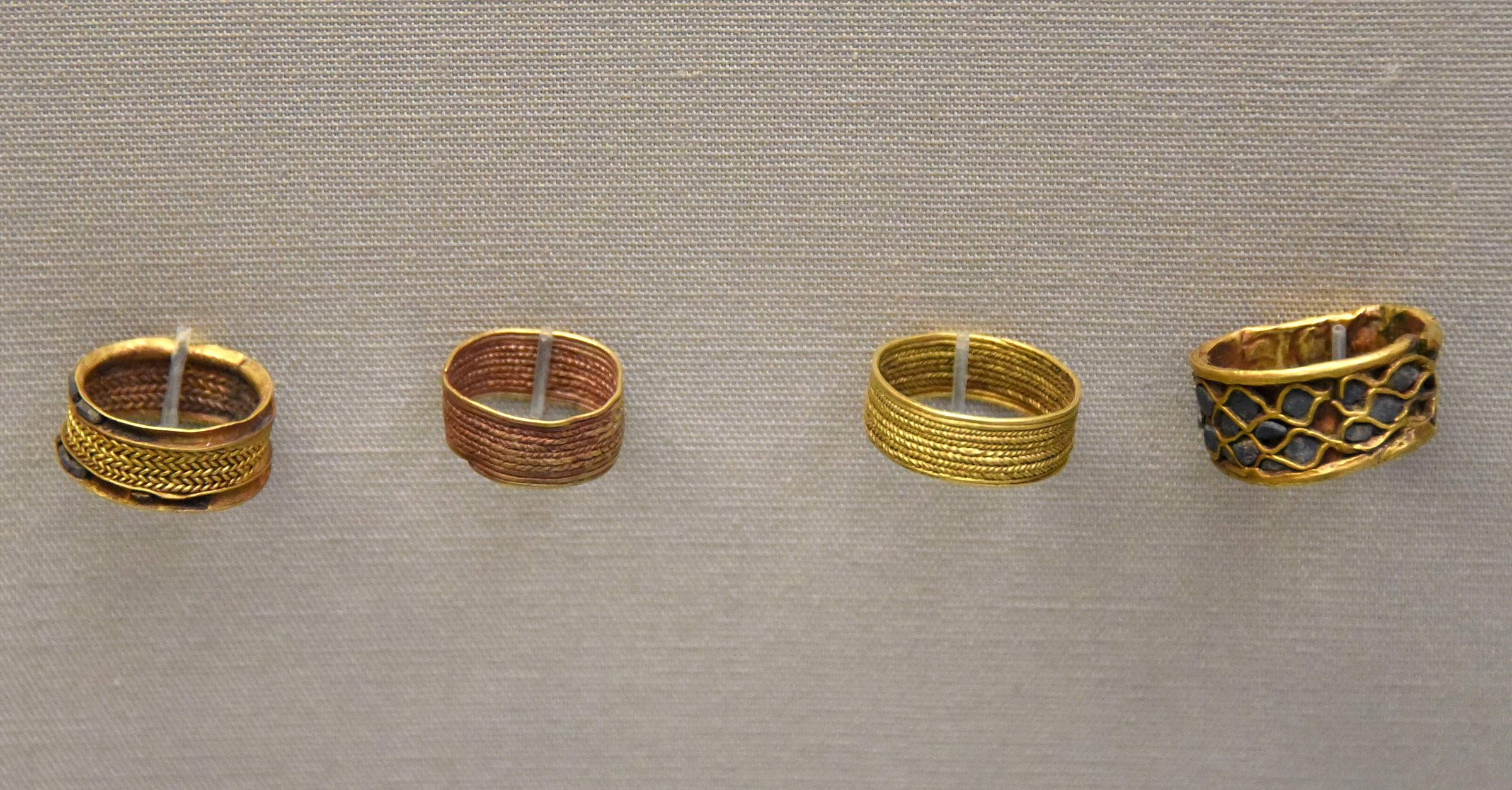 Mesopotamian Finger Rings - World History Encyclopedia