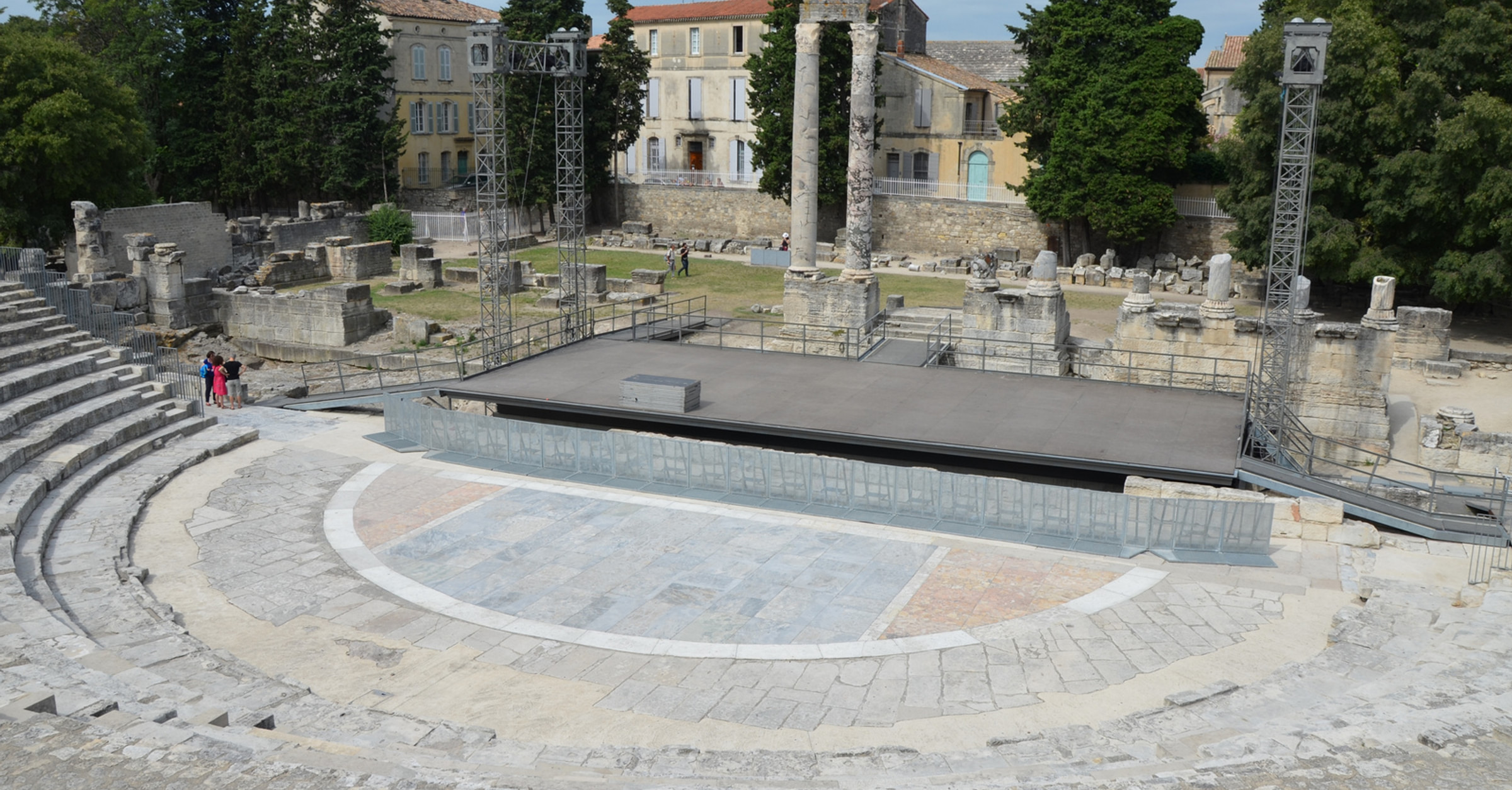 The Roman Theatre of Arles - World History Encyclopedia