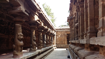 Lion-Columned Pathway, Kanchipuram