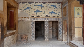 Queen's Megaron of the Palace of Knossos