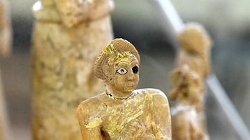 Female Worshiper from Tell Asmar Hoard at the Iraq Museum