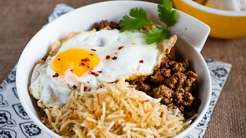 Ground Meat with Egg and Matchstick Potatoes
