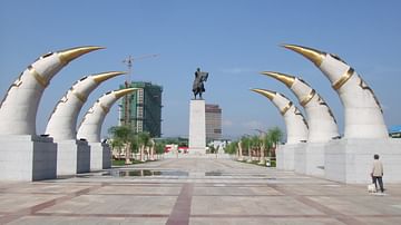 Monument of Genghis Khan, Hohhot