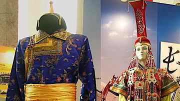 Mongol Clothing of the Imperial Court