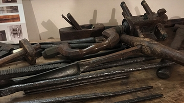 Hand Tools