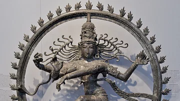 Weda sebagai kitab suci agama hindu terdiri atas