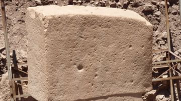 Göbekli Tepe, Pillar with Sculpture of a Fox