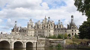 Chateau de Chambord & Cosson River