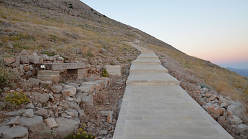 Path to Mount Nemrut
