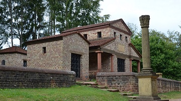 Tawern Temple Complex