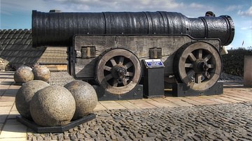 Mons Meg Cannon