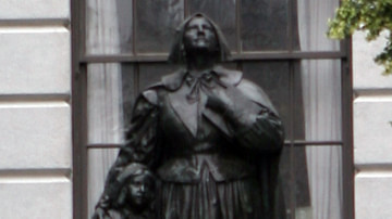 Anne Hutchinson Statue