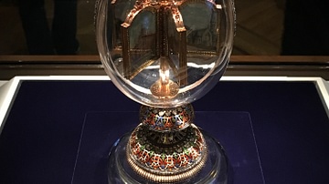 Revolving Miniatures Egg by Fabergé