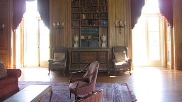 Oheka Castle Library