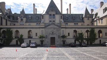 Oheka Castle as seen from the Parking Lot