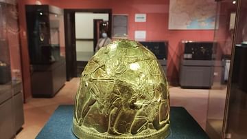Sychtian Gold Helmet