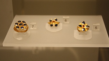 Roman Gold & Saphire Rings