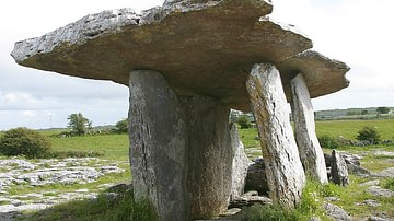 Poulnabrone Dolmen