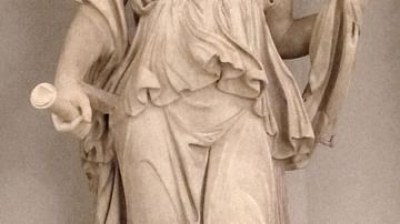 Statue of Selene