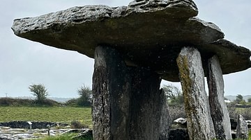Poulnabrone Portal Tomb, County Clare, Ireland