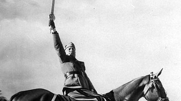 Mussolini Proclaiming Himself 