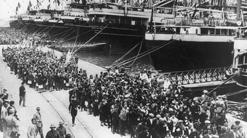 Italo Balbo Welcomes Italian Colonists in Libya (1938)