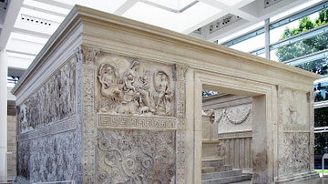 South Side, Ara Pacis