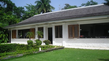 Ian Fleming's Bungalow Goldeneye, Jamaica