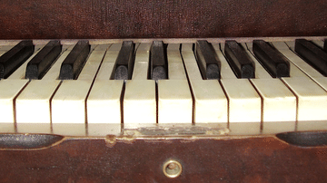 Bell Piano with Ivory Keys
