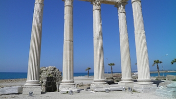 Columns, Temple of Apollo, Side