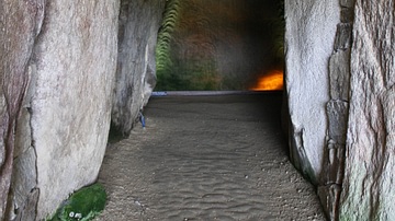 Neolithic Tumulus Interior, Locmariaquer