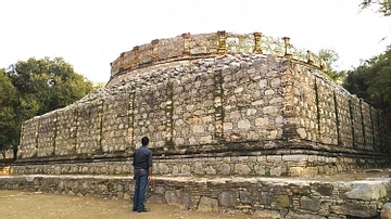 Mohra Moradu Stupa