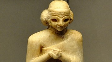 Statue of a Sumerian Woman