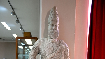 Statue of Priest Bano Abdo from Hatra