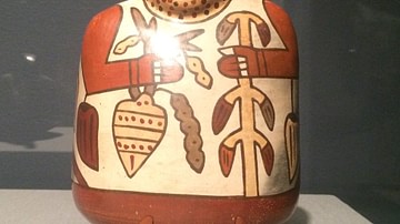 Nazca Figure Vessel