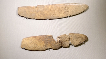 Decorated Bone Objects from Ancient Ireland