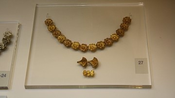 Mycenaean Gold Jewellery Pieces