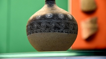 Flask of Atchana Ware from Alalakh